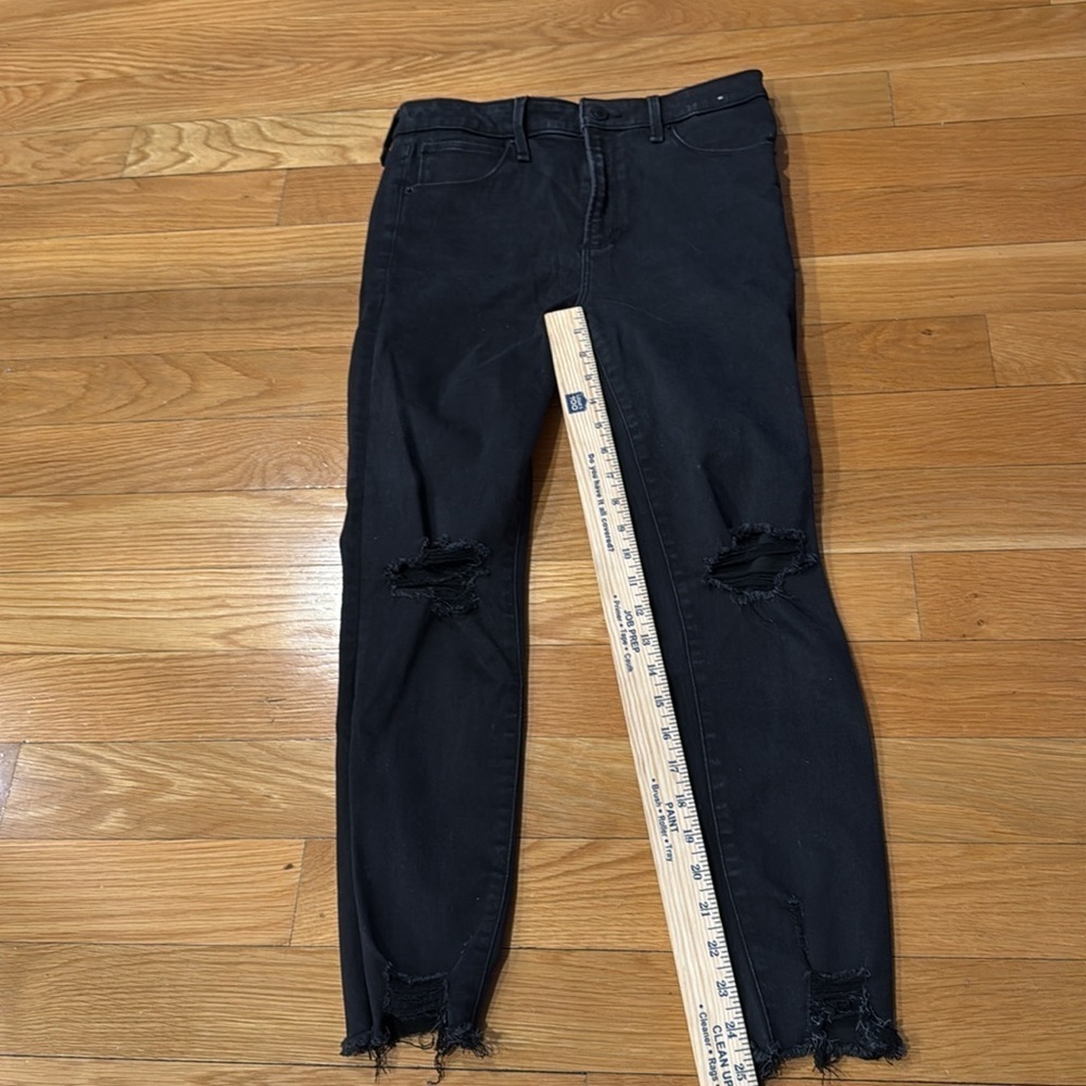 Abercrombie & Fitch black distressed high rise super skinny ankle  size 28/6S . - Picture 4 of 9